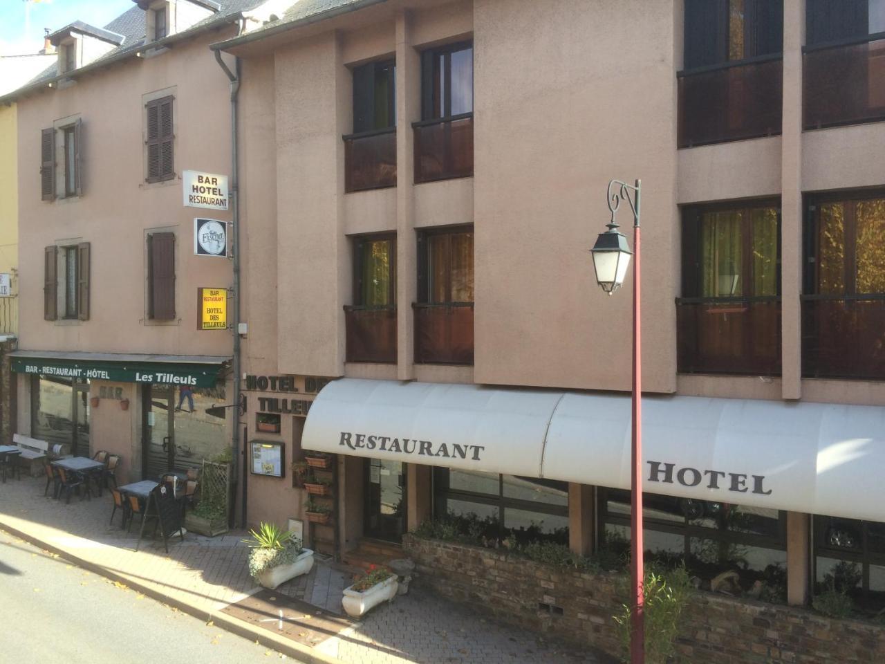 Hotel Restaurant L'Agapanthe Pont-de-Salars Exterior photo