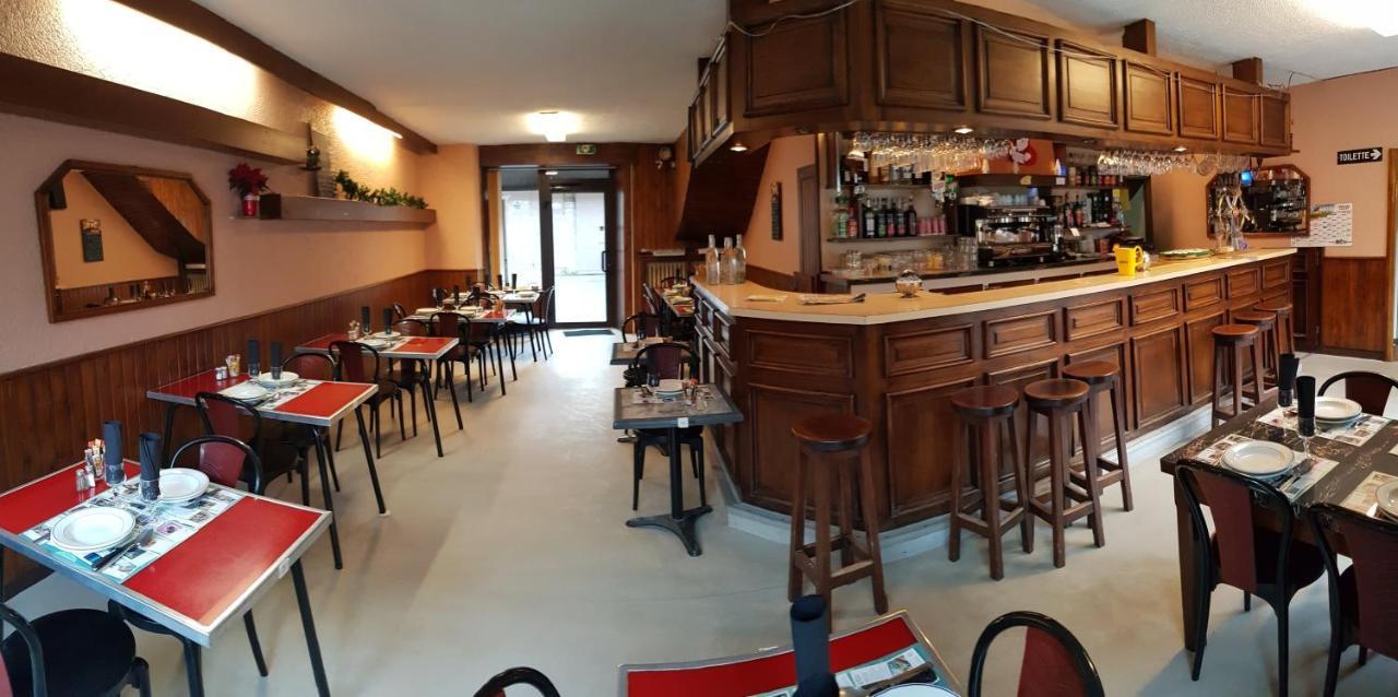 Hotel Restaurant L'Agapanthe Pont-de-Salars Exterior photo